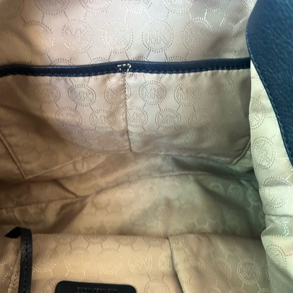 Michael Kors NWOT Channing Large Tote - Picture 9 of 14